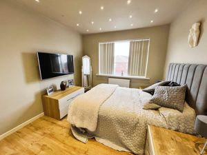 Bedroom - click for photo gallery